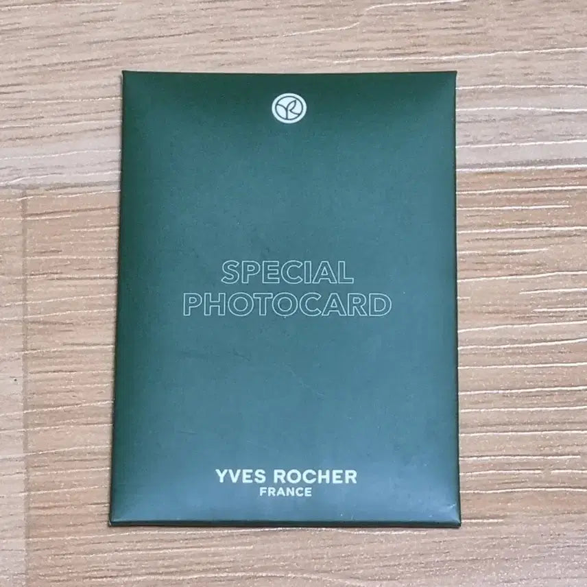 [BUNJANG] Yves Rocher All Day Deep Photocard 1 Set (Sealed) / 미개봉) 이브로쉐 올데프 포카 1set