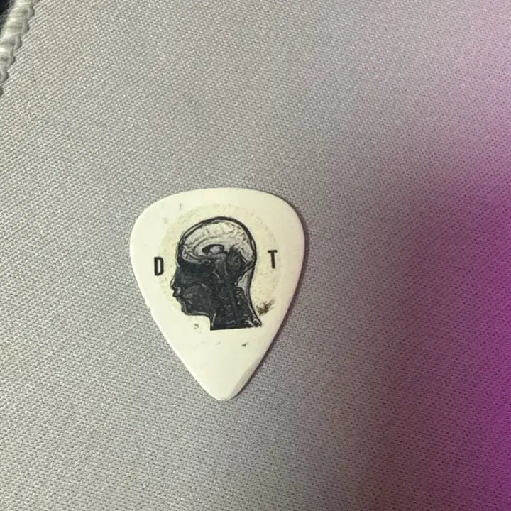 [BUNJANG] King Gnu Tsuneta Daiki Guitar Pick / 킹누 츠네타 다이키한테 직접 받은 피크 판매합니다