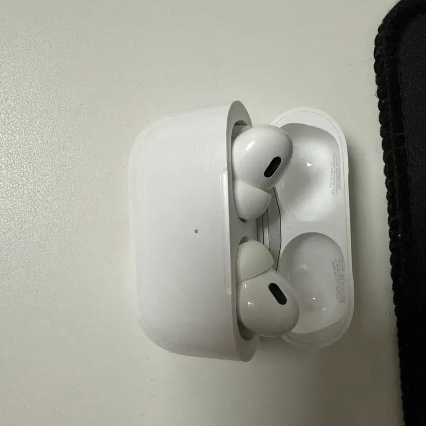 [BUNJANG] Apple AirPods Pro 2nd Generation (8-pin) / 에어팟 프로2