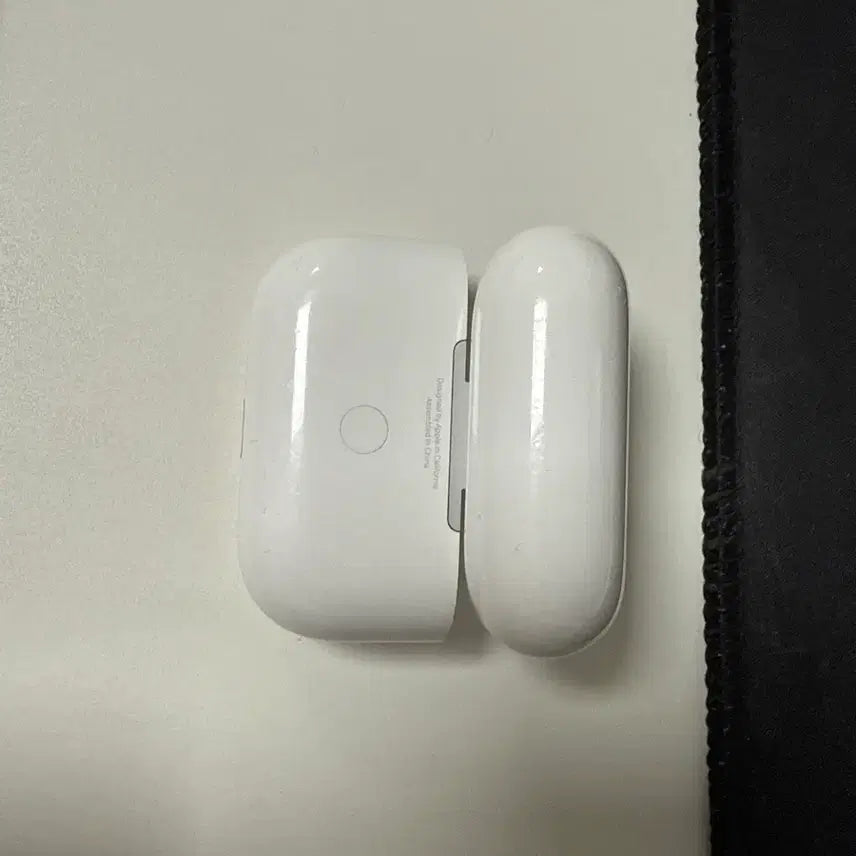 [BUNJANG] Apple AirPods Pro 2nd Generation (8-pin) / 에어팟 프로2