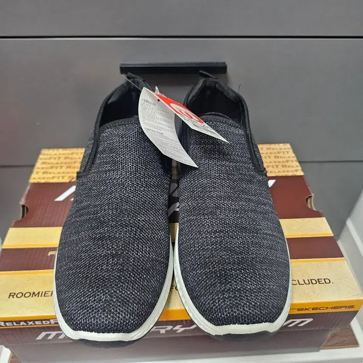 [BUNJANG] World Cup Sneakers - Size 270 / :270월드컵 운동화 새상품  -1105