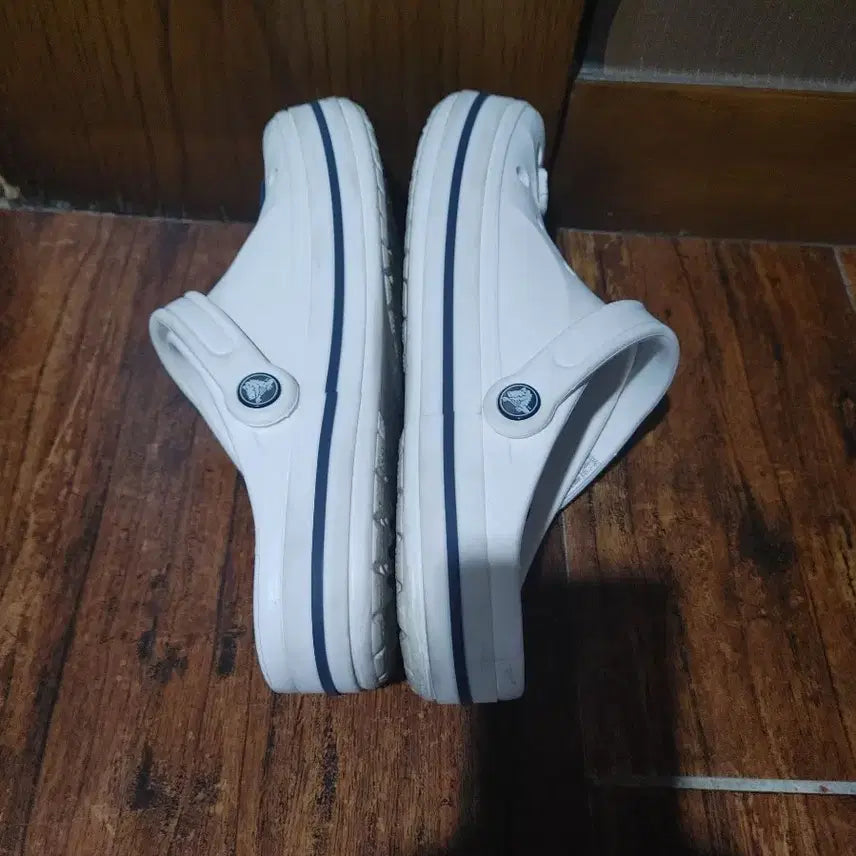 [BUNJANG] Crocs White Sandals (270) / 크록스 270 팝니다