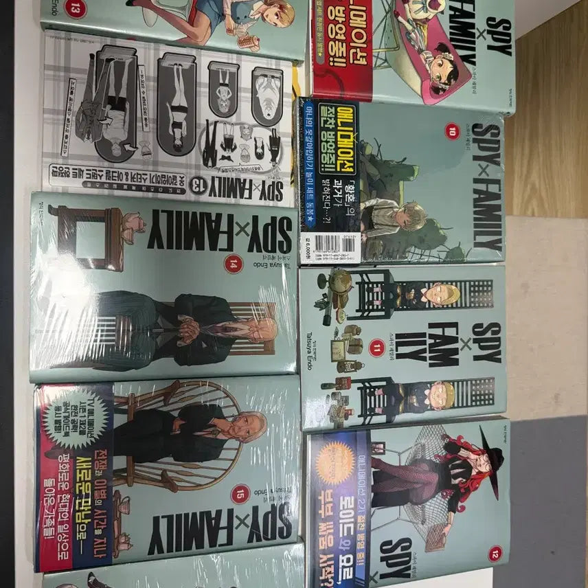 [BUNJANG] Spy x Family Volumes 1-16 First Edition Set with Calendar / 스파이패밀리 1-16 올초판 달력