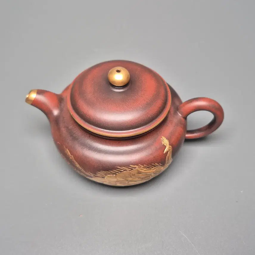 [BUNJANG] Gu Jingzhou Celadon Gold-Decorated Peony Zisha Teapot Antique Collectible Art / 고경주제 금채 공작문 자사호 자사 골동품 수집품 미술품