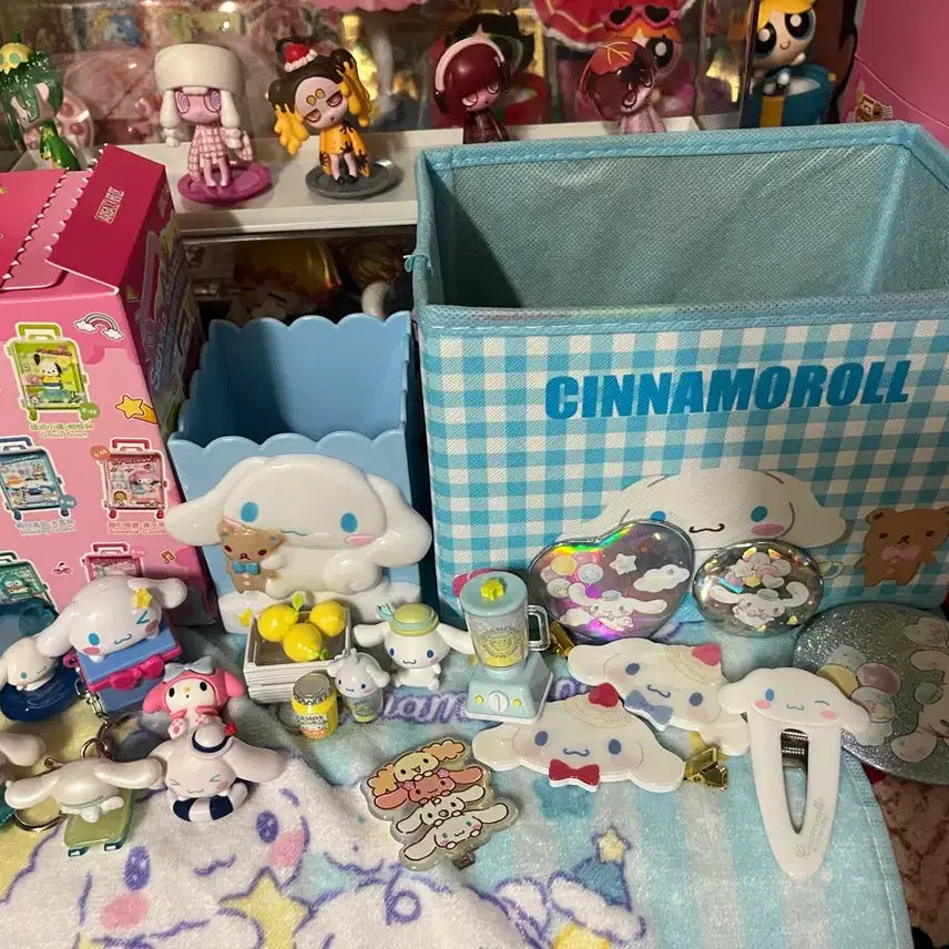 [SOLD OUT] 시나모롤 일괄 피규어 보관함 헤어핀 등등