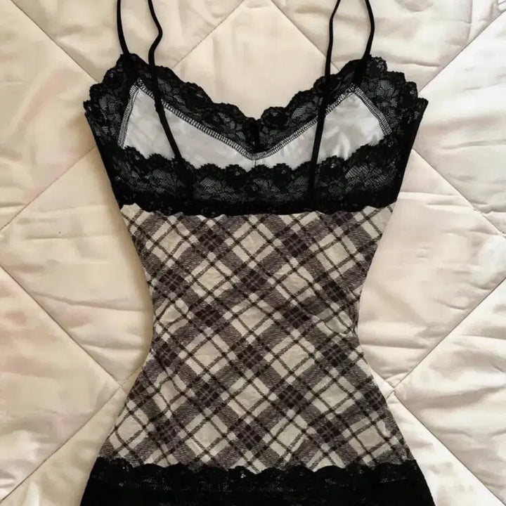 [BUNJANG] Checkered Pattern Lace Sleeveless Top / 체크 패턴 레이스 슬리브리스 나시