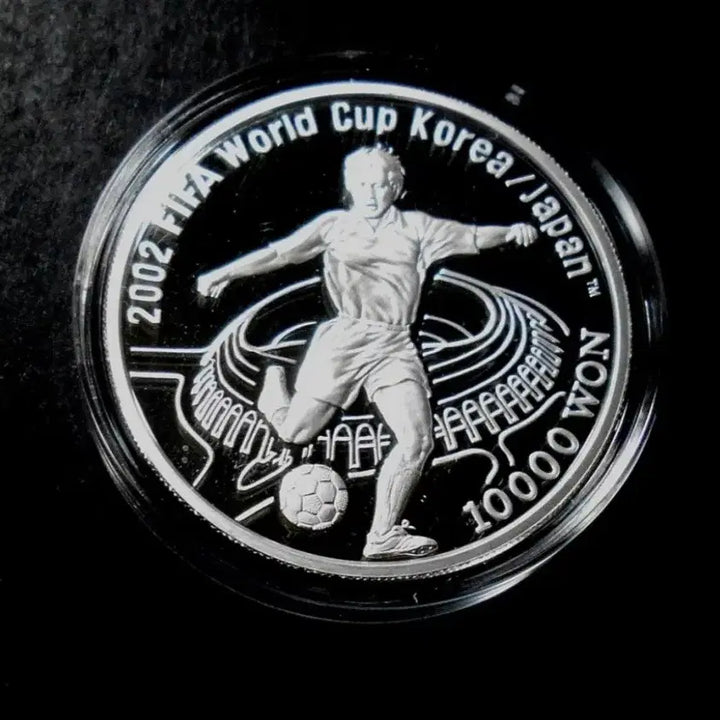 [BUNJANG] 2002 FIFA Korea-Japan World Cup 1 oz 99.9% Silver Coin / 2002 FIFA 한일 월드컵 1온스 99.9% 은화