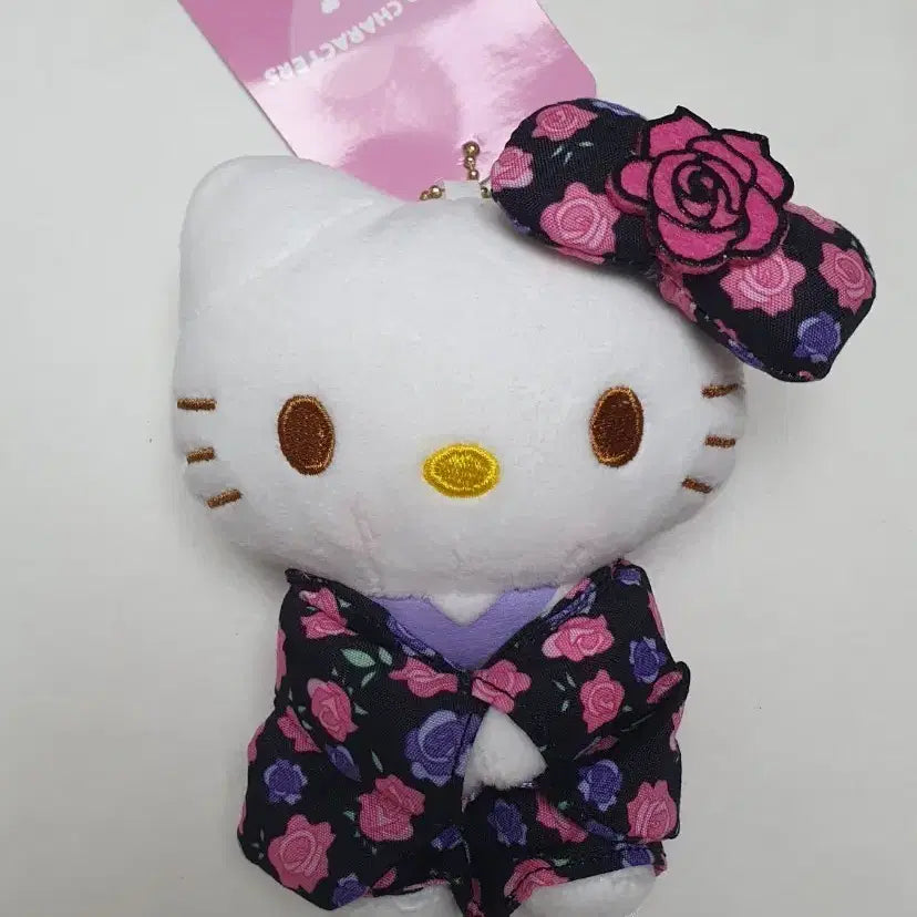 [BUNJANG] Sanrio Hello Kitty Kimono Doll Keychain New / 산리오 헬로키티 기모노 인형 키링 새상품