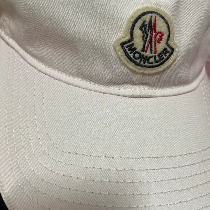[BUNJANG] Moncler Logo Ball Cap White / 몽클레르 로고 볼캡 화이트
