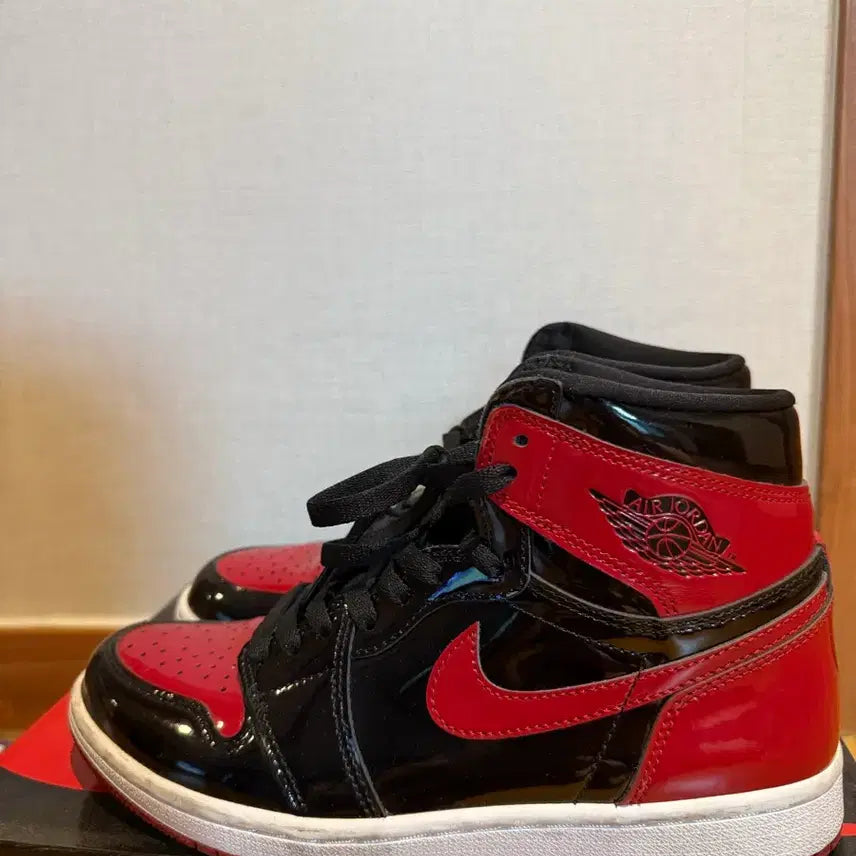 [BUNJANG] Air Jordan 1 Retro High OG Patent Bred / 조던1 레트로 하이 OG 페이턴트 브레드 260