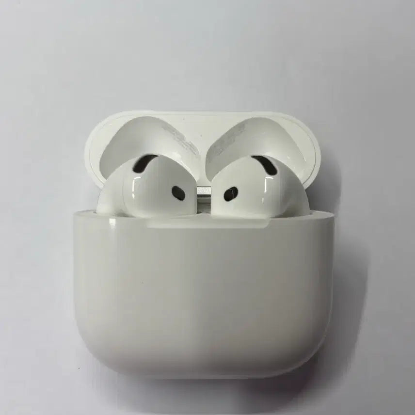 [BUNJANG] Apple AirPods (4th Gen) Standard Model / 에어팟4 노캔X