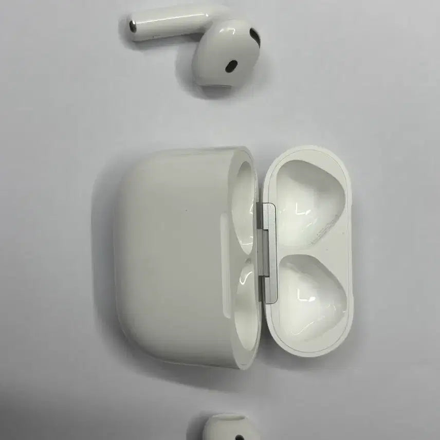 [BUNJANG] Apple AirPods (4th Gen) Standard Model / 에어팟4 노캔X
