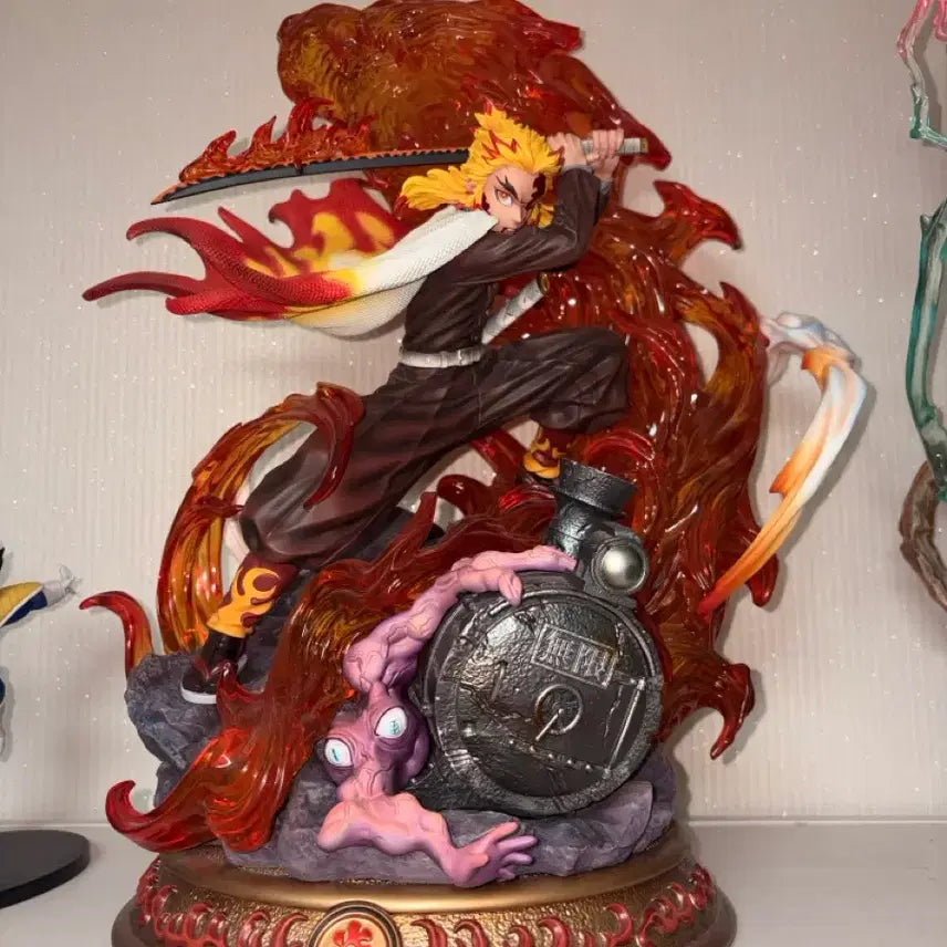 [BUNJANG] Demon Slayer Kyojuro Rengoku Resin Statue / 귀멸의칼날  lc렌고쿠 레진 팝니다