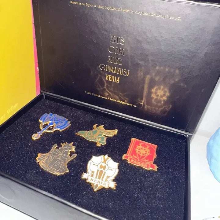 [BUNJANG] T1 2023 Worlds Edition Badge Set (Zeus, Oner, Faker, Gumayusi, Keria) / 티원 t1 제오페구케 뱃지 팔아요 제우스 오너 페이커 구마유시 케리아