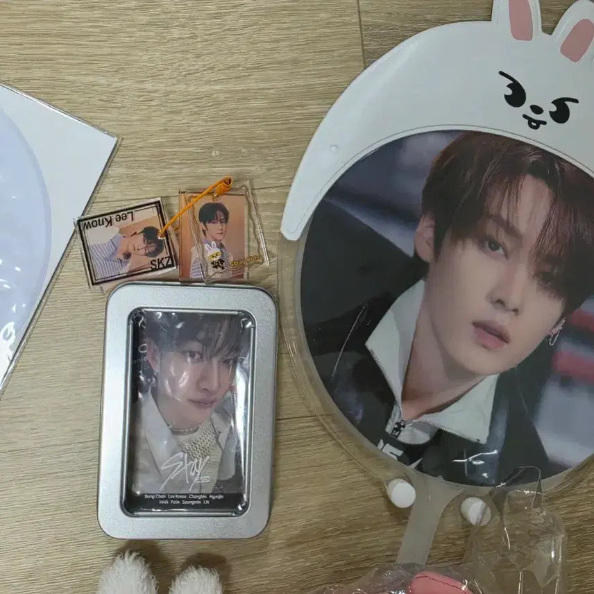 [BUNJANG] Stray Kids Japan FC POB Tin Case Photocard Set / 스키즈 스테이 재팬 FC 특전 틴케이스 포토카드 세트