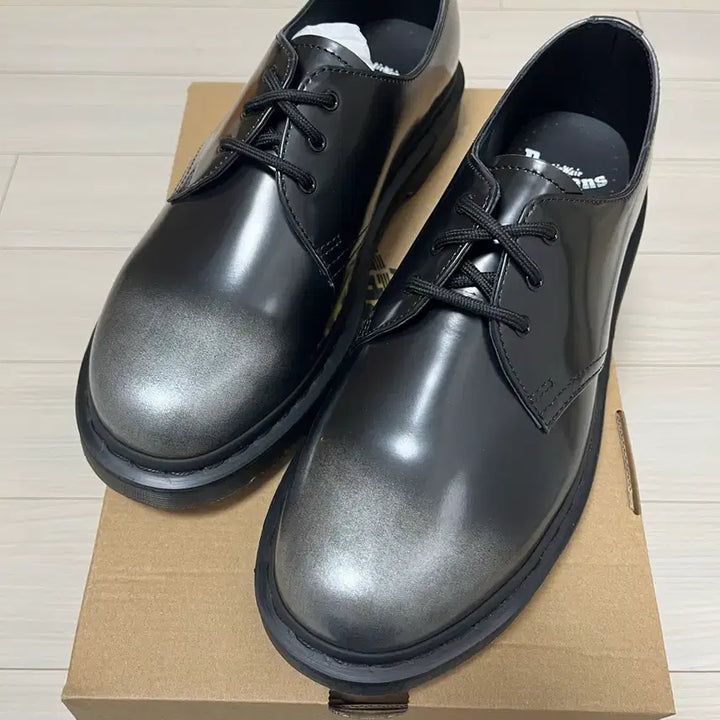 [BUNJANG] Dr. Martens 1461 Silver Arcadia Shoes (Size 270) / [270] 닥터마틴 1461 실버 아카디아 새상품
