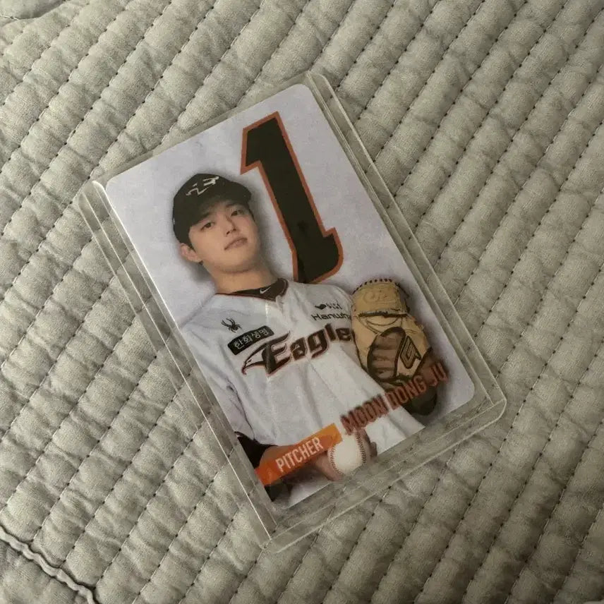[BUNJANG] Hanwha Eagles Moon Dong-ju 2024 Photocard / 한화이글스 문동주 2024 포카 포토카드