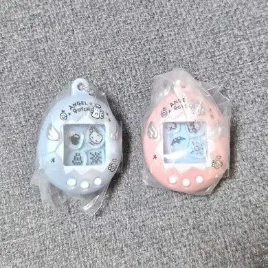 [BUNJANG] Tamagotchi Shakashaka Charm 1st Gen Pearl Pink &amp; Pearl Blue Gacha Keyring Bundle Set / 일괄)미개봉) 다마고치 샤카샤카참 1탄 펄핑크 펄블루 가챠 키링 볼로치