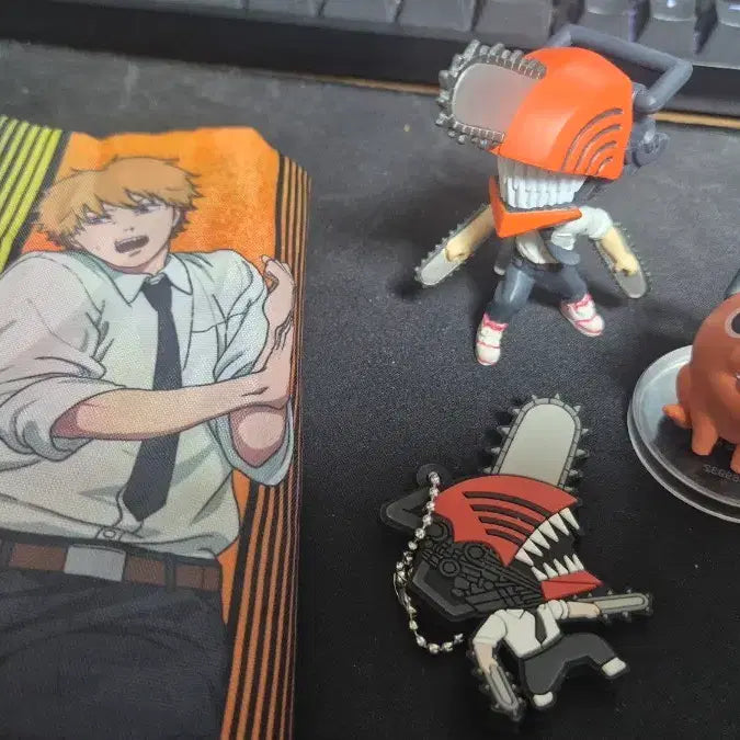 [BUNJANG] Chainsaw Man Denji Pochita Pouch, Figure, and Keychain Set / 덴지 포치타 굿즈 판매