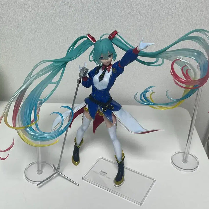 [BUNJANG] Hatsune Miku Gundam Miku Figure / 하츠네 미쿠 건담미쿠 피규어 굿즈