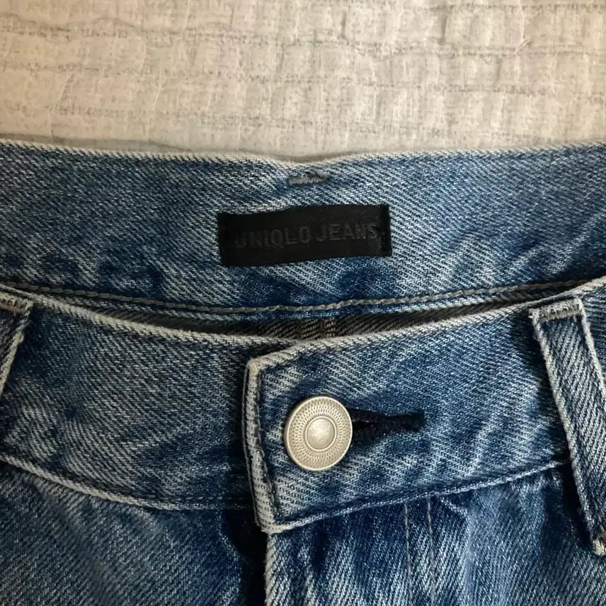 [BUNJANG] Uniqlo Wide Straight Jeans 34 Size / 유니클로 와이드 스트레이트 진 청바지 34 사이즈