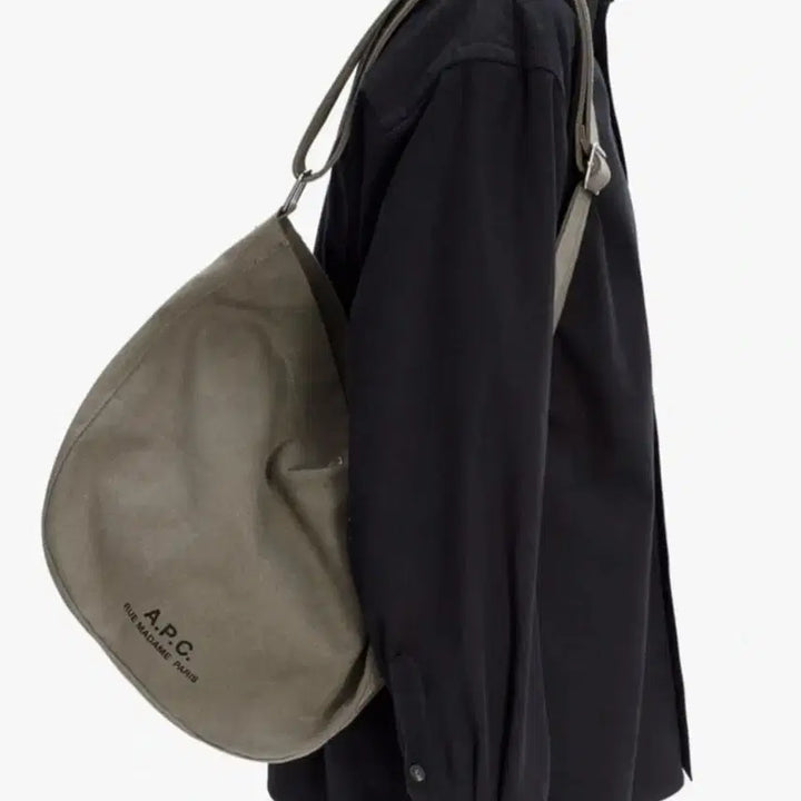 [BUNJANG] APC A.P.C. Journal Shoulder Bag Khaki / (새상품60%할인)APC 아페쎄 정품 남녀공용 저널 숄더백 카키