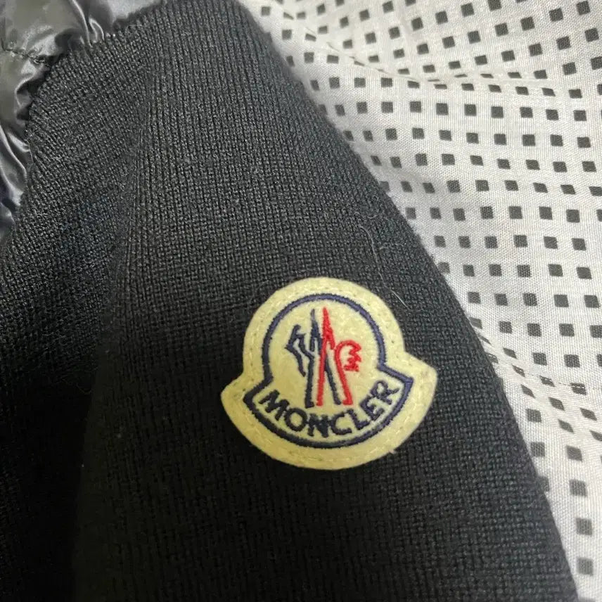 [SOLD OUT] 몽클레어 니트패딩