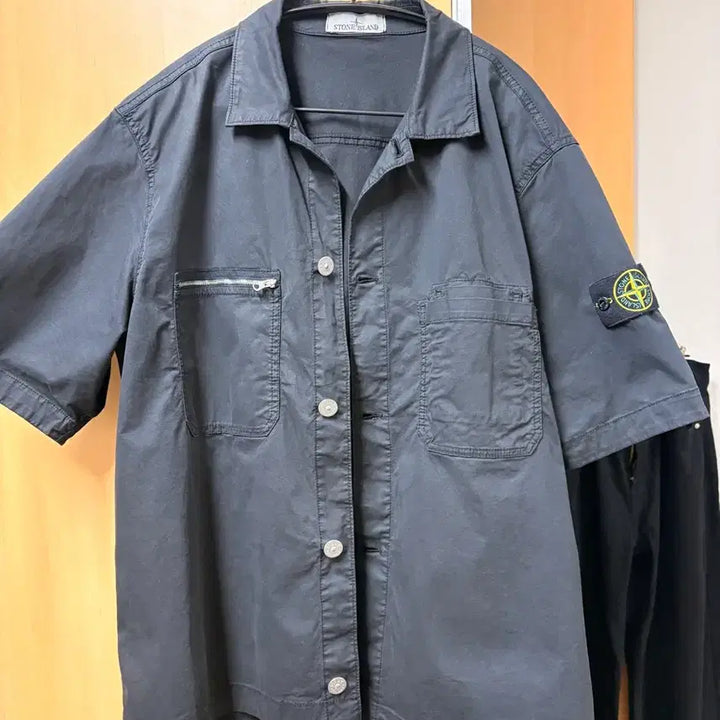 [BUNJANG] Stone Island Patch Chest Pocket Short Sleeve Overshirt Black / 스톤아일랜드 반팔 오버셔츠