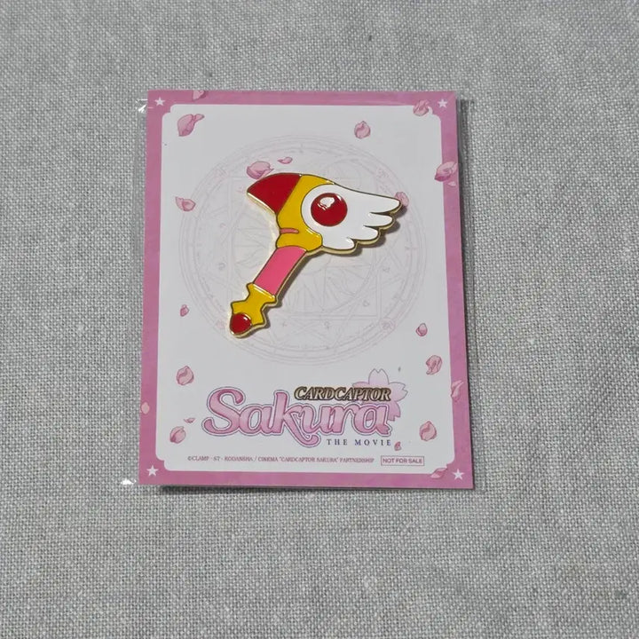 [BUNJANG] Cardcaptor Sakura Movie Magic Wand Pin Badge / 극장판 카드캡터체리 마법봉 뱃지 판매합니다