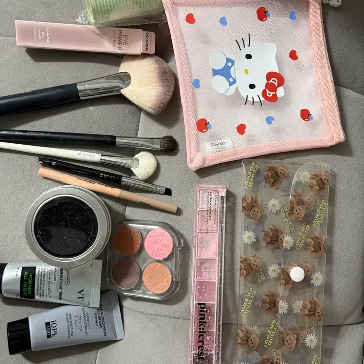[BUNJANG] Etude, Peripera, Clabau, K-Beauty Bundle Set / 새거,상태좋은 화장품 전부다 일괄판매/ 에뛰드 페리페라 아이섀도우 팔레트