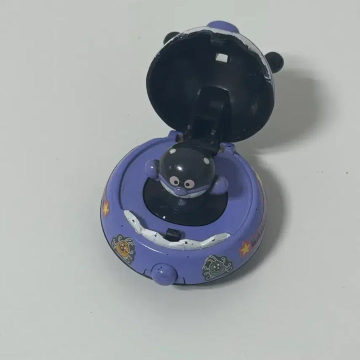 [BUNJANG] Bacterian Classic Spaceship Gacha Toy / 세균맨 고전 우주선 깜상 가챠