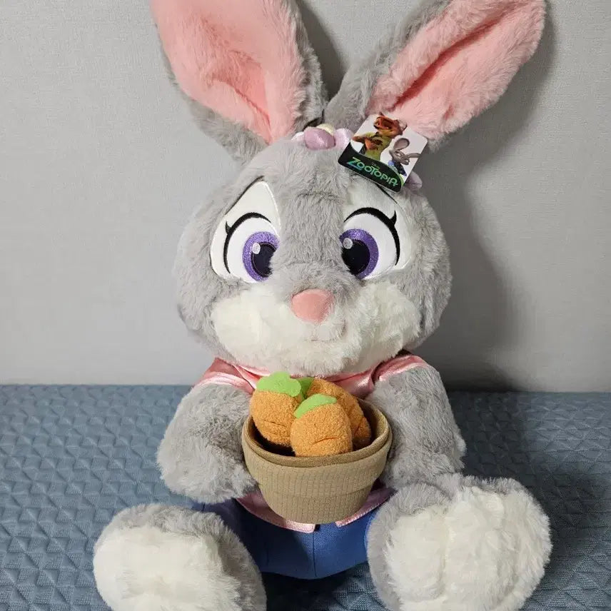 [BUNJANG] Disney Zootopia Judy Hopps Carrot Hugging Plush Toy / 디즈니 주토피아 주디 쥬디 허그 캐롯 인형