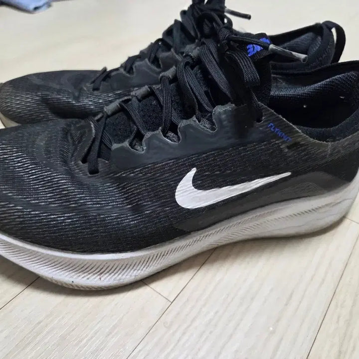 [BUNJANG] Nike Zoom Fly 4 Running Shoes (Size 260) / 줌플라이4 260