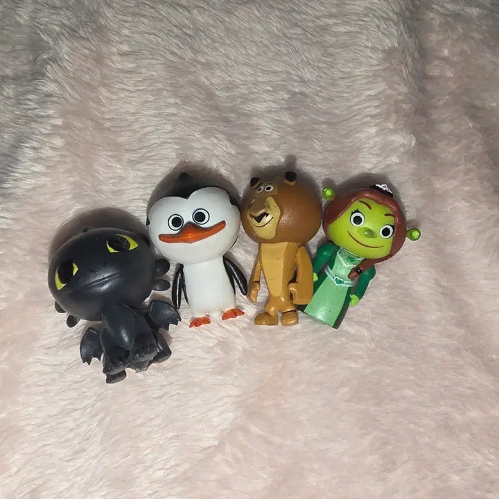 [BUNJANG] DreamWorks Gacha Figures Set (4 Types) / 드림웍스 가챠 피규어 4종 일괄