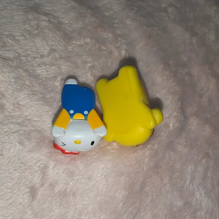 [BUNJANG] Sanrio Lying Down Gacha Figures Bundle Set: Hello Kitty, Pompompurin / 산리오 라잉 엎드린 가챠 피규어 헬로키티 폼폼푸린 일괄
