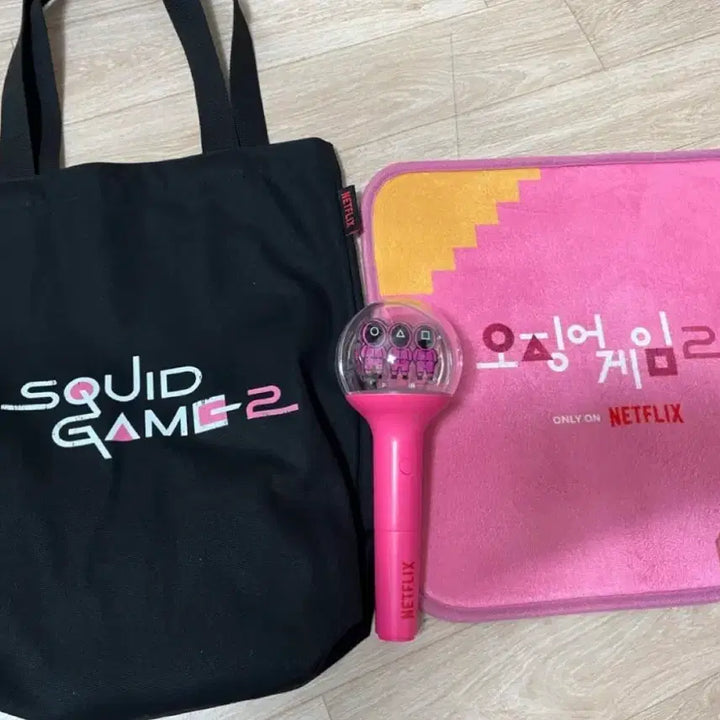 [BUNJANG] Squid Game Cheer Stick + Tote Bag + Cushion + Hairpin Set / 오징어 게임 응원봉 + 토트백 + 방석 + 헤어핀 세트