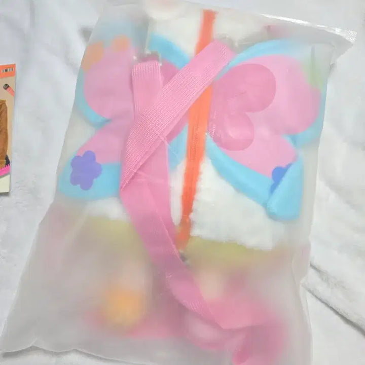 [BUNJANG] Ani Plush Bag + Postcard Set / 에니 플러시 가방+ 엽서