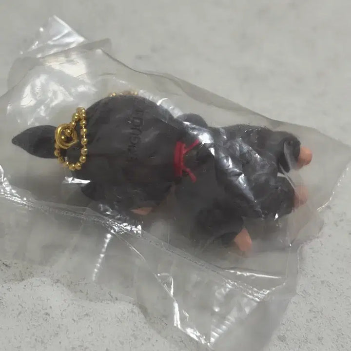 [BUNJANG] Monchhichi Baby Pacifier Figure Keychain / 몬치치 피규어 키링 몬치치짱 쪽쪽이 가챠