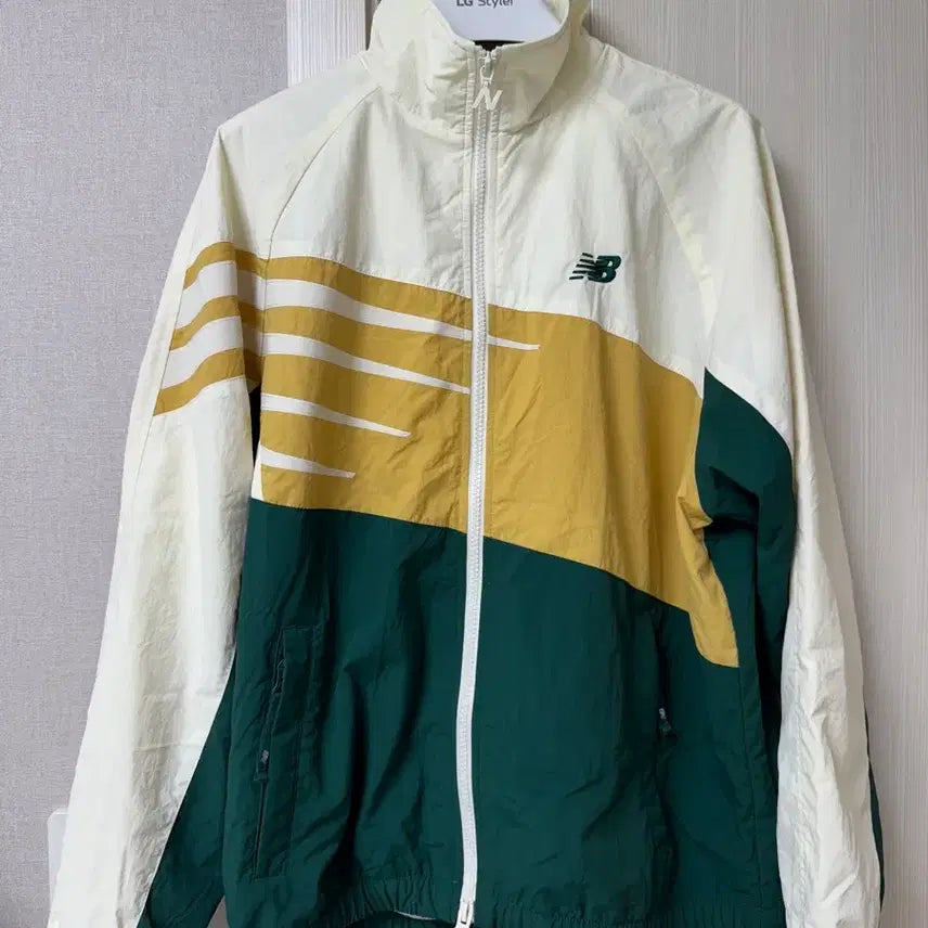 [BUNJANG] New Balance UNI New Flying Warm-up Jacket Ivory / [S] 뉴발란스 UNI 뉴 플라잉 웜업자켓 아이보리