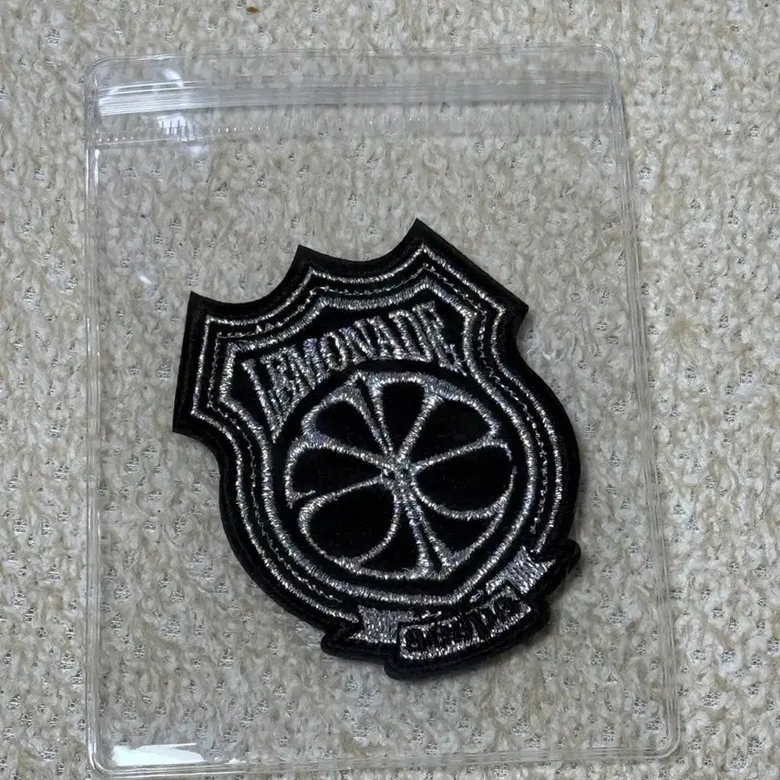 [BUNJANG] Aespa Lemonade Reverse Fan Service Embroidered Badge / 에스파 레모네이드 역조공 패치 뱃지