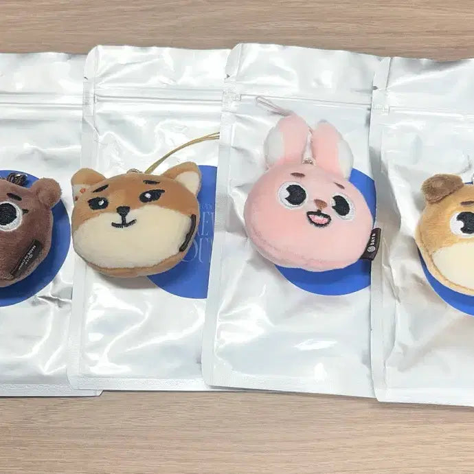 [BUNJANG] DAY6 Forever Young Danimals Face Keyring (Danimals Ver.) Bundle Set / (일괄) 데이식스 포에버영 데니멀즈 페이스 키링 (데멀버전)