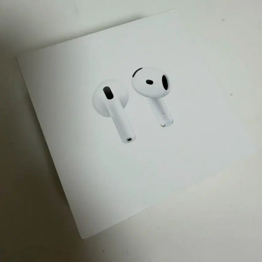 [BUNJANG] Apple AirPods 4th Generation / 애플 에어팟 4세대
