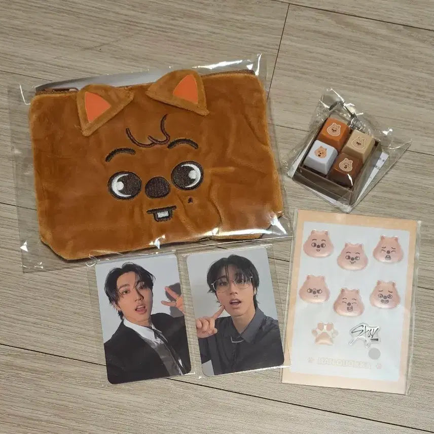[BUNJANG] Stray Kids Japan Kuji Skiz Hankwokka Set - Pouch, Keycap Keyring, Photocard Set, Stickers / 스키즈 일본 쿠지 스키주 한쿼카 skz 파우치 포카 키캡키링 스티커 세트