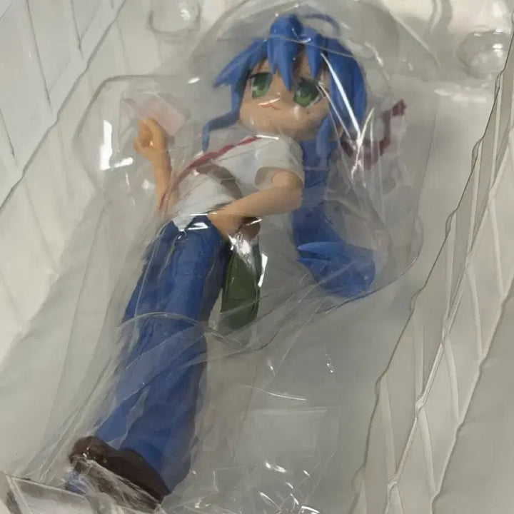 [BUNJANG] Ichiban Kuji Macross Collaboration Izumi Konata Figure (Outer Box Opened, Inner Figure Sealed) / [겉박스 개봉] 러키스타 마크로스 콜라보 제일복권 이즈미 코나타 피규어