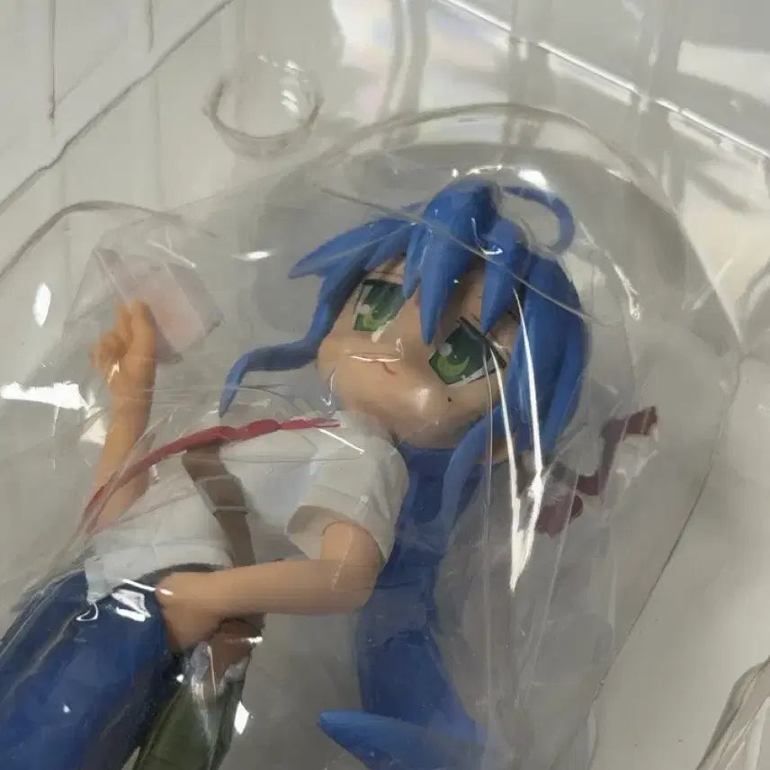 [BUNJANG] Ichiban Kuji Macross Collaboration Izumi Konata Figure (Outer Box Opened, Inner Figure Sealed) / [겉박스 개봉] 러키스타 마크로스 콜라보 제일복권 이즈미 코나타 피규어