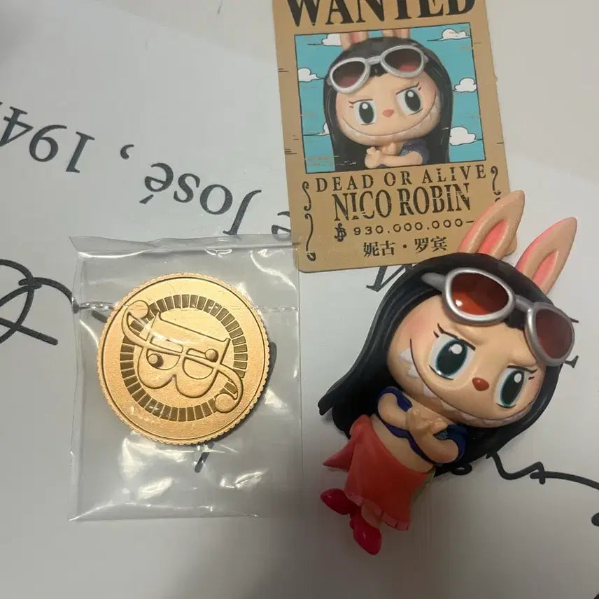 [BUNJANG] One Piece Nico Robin Labubu Figure with Coin Keychain / 원피스 로빈 라부부