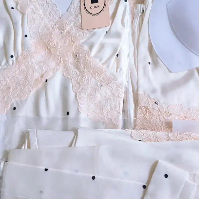 [BUNJANG] 4-Piece Lace Pajama Set - Light Pink / 레이스 잠옷 세트 4종세트 연핑크