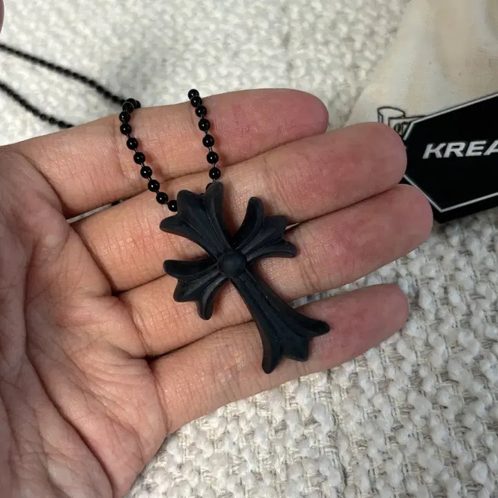 [BUNJANG] Chrome Hearts Silichrome Cross Pendant Necklace Black / [크림판] 크롬하츠 실리크롬 크로스 펜던트 목걸이 블랙