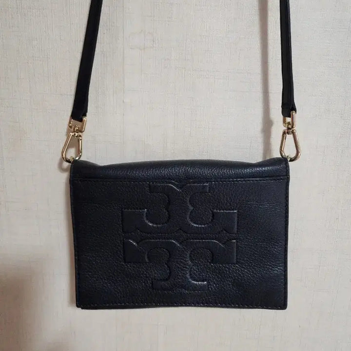 [BUNJANG] Tory Burch Black Leather Logo Crossbody Bag / >사진내용필독< 상태최상 토리버치 블랙 로고 가죽 크로스백 팝니다