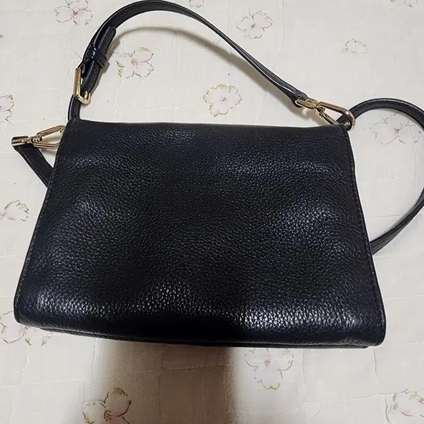 [BUNJANG] Tory Burch Black Leather Logo Crossbody Bag / >사진내용필독< 상태최상 토리버치 블랙 로고 가죽 크로스백 팝니다